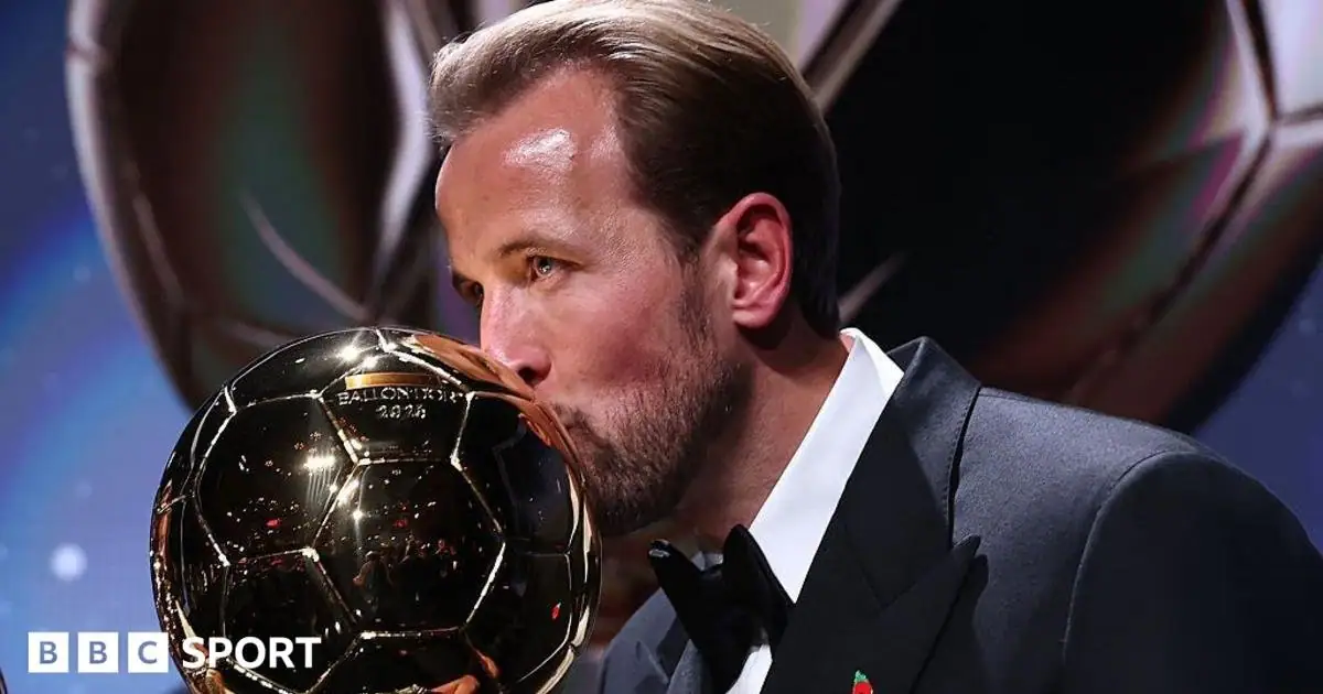 แฮร์รี เคน ถือรางวัลบัลลงดอร์ 2026